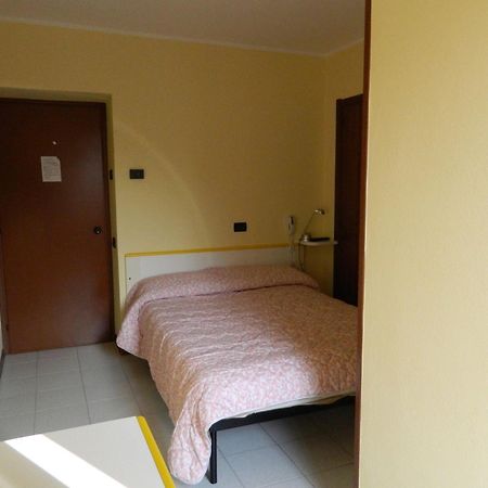 Albergo Michieletto Valmorea Экстерьер фото