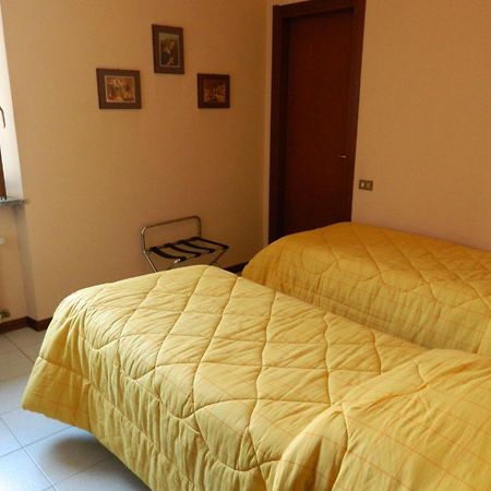 Albergo Michieletto Valmorea Экстерьер фото