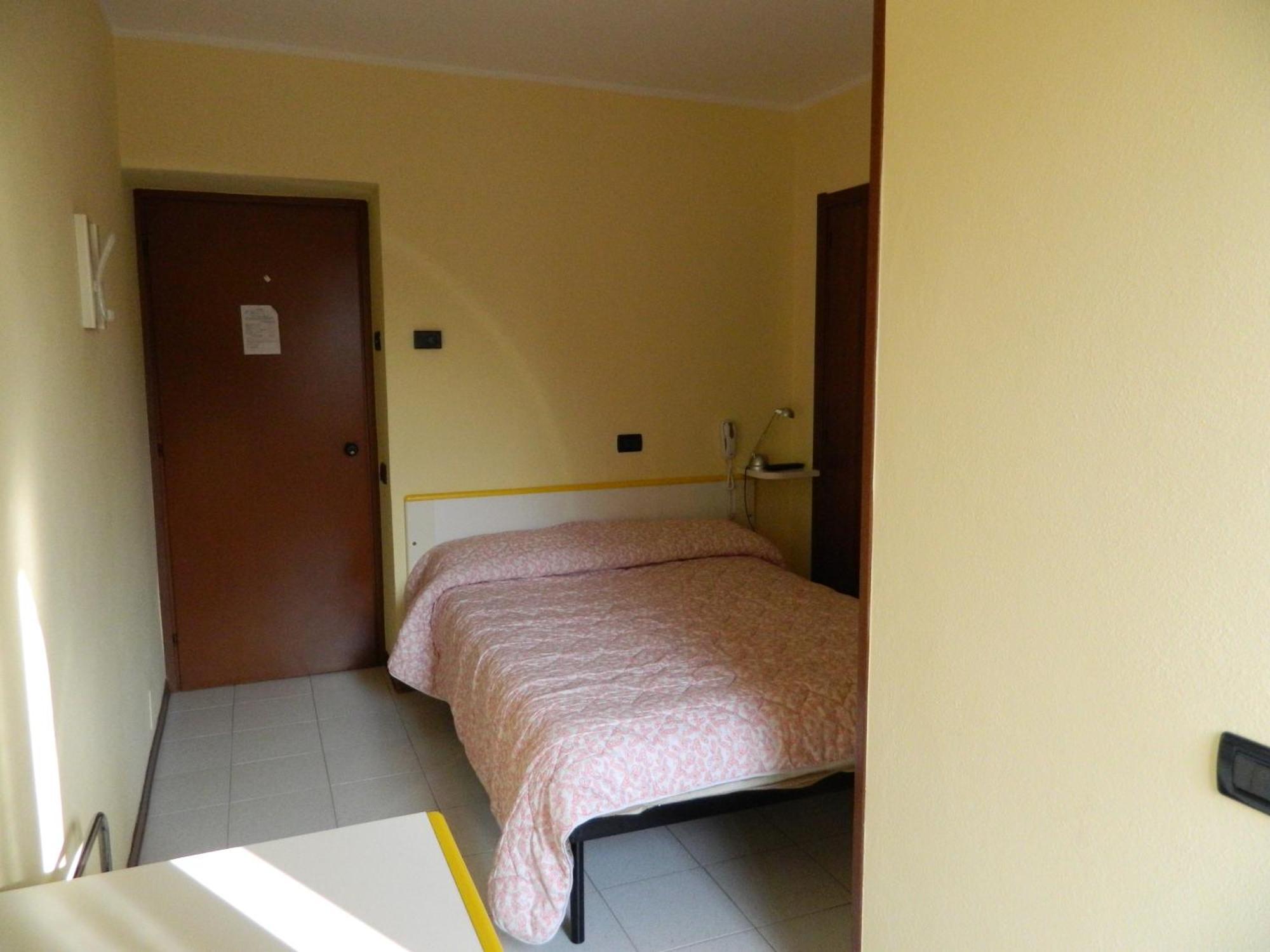 Albergo Michieletto Valmorea Экстерьер фото