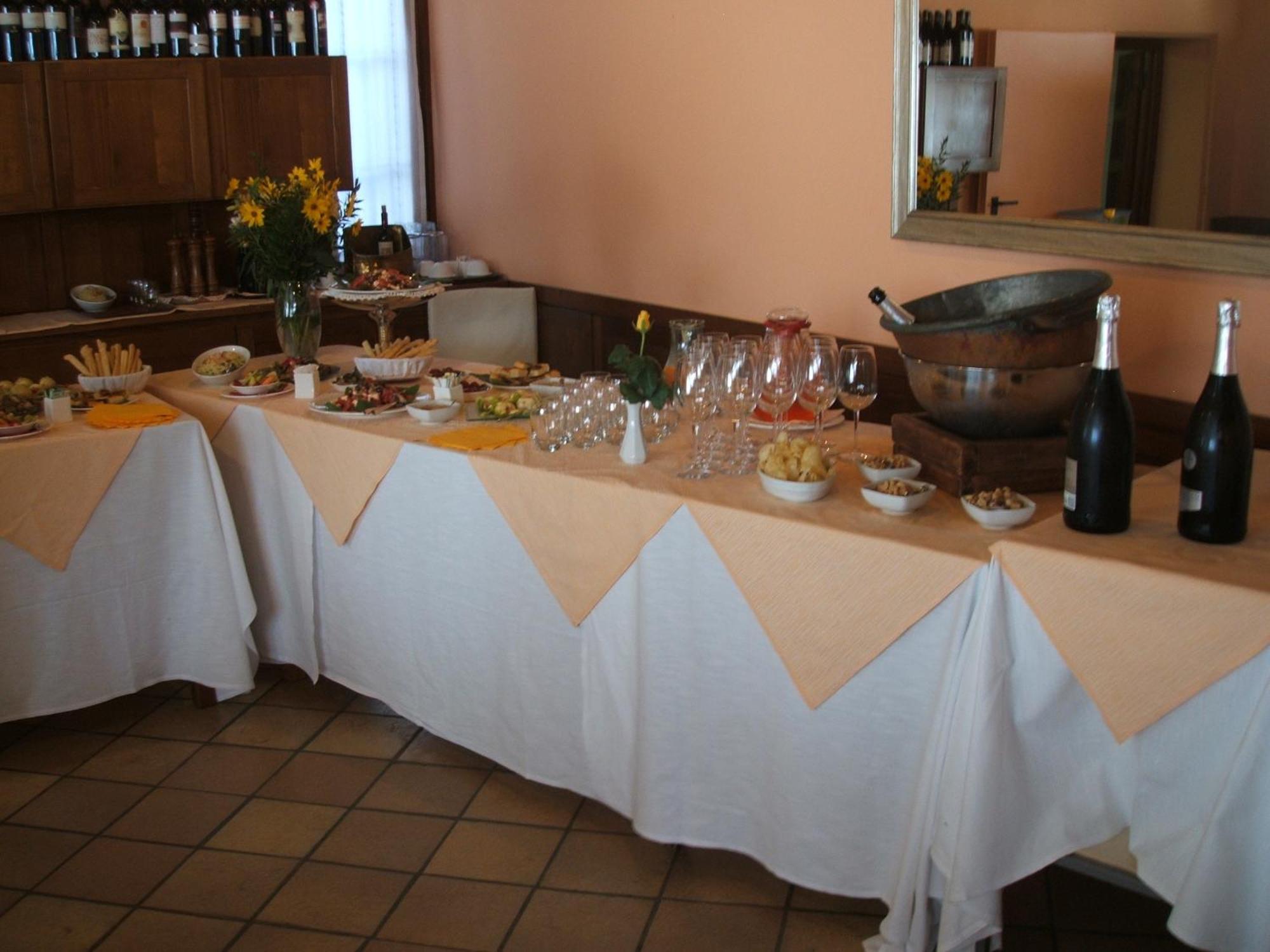 Albergo Michieletto Valmorea Экстерьер фото