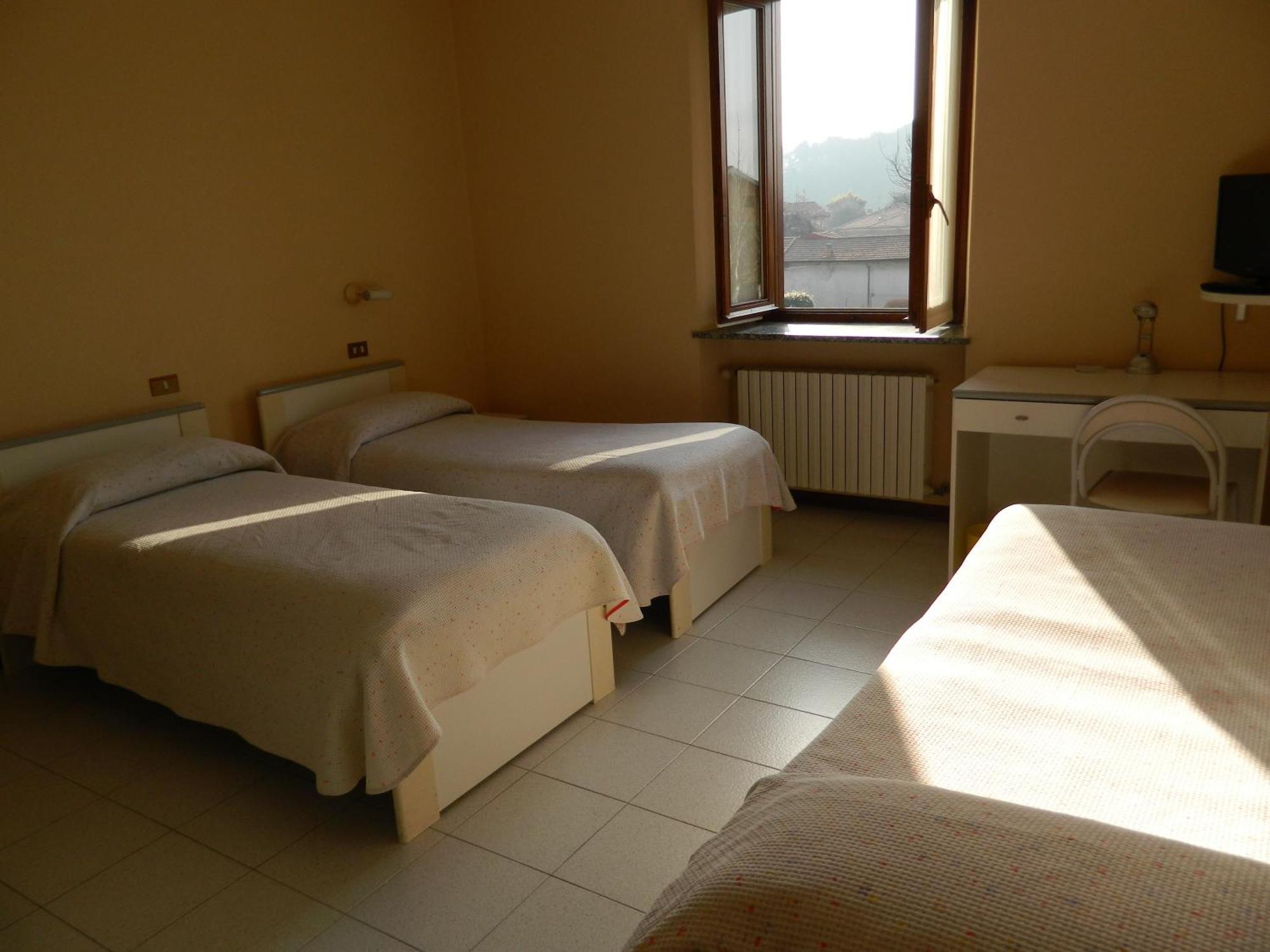 Albergo Michieletto Valmorea Экстерьер фото