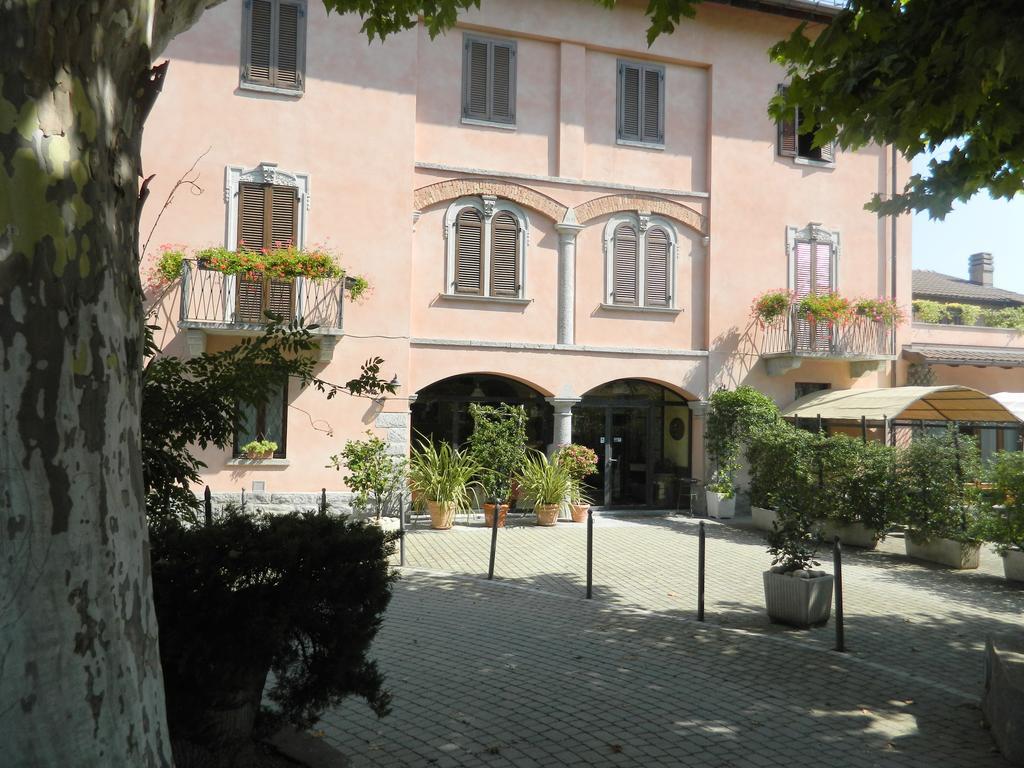 Albergo Michieletto Valmorea Экстерьер фото