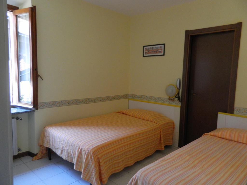 Albergo Michieletto Valmorea Экстерьер фото