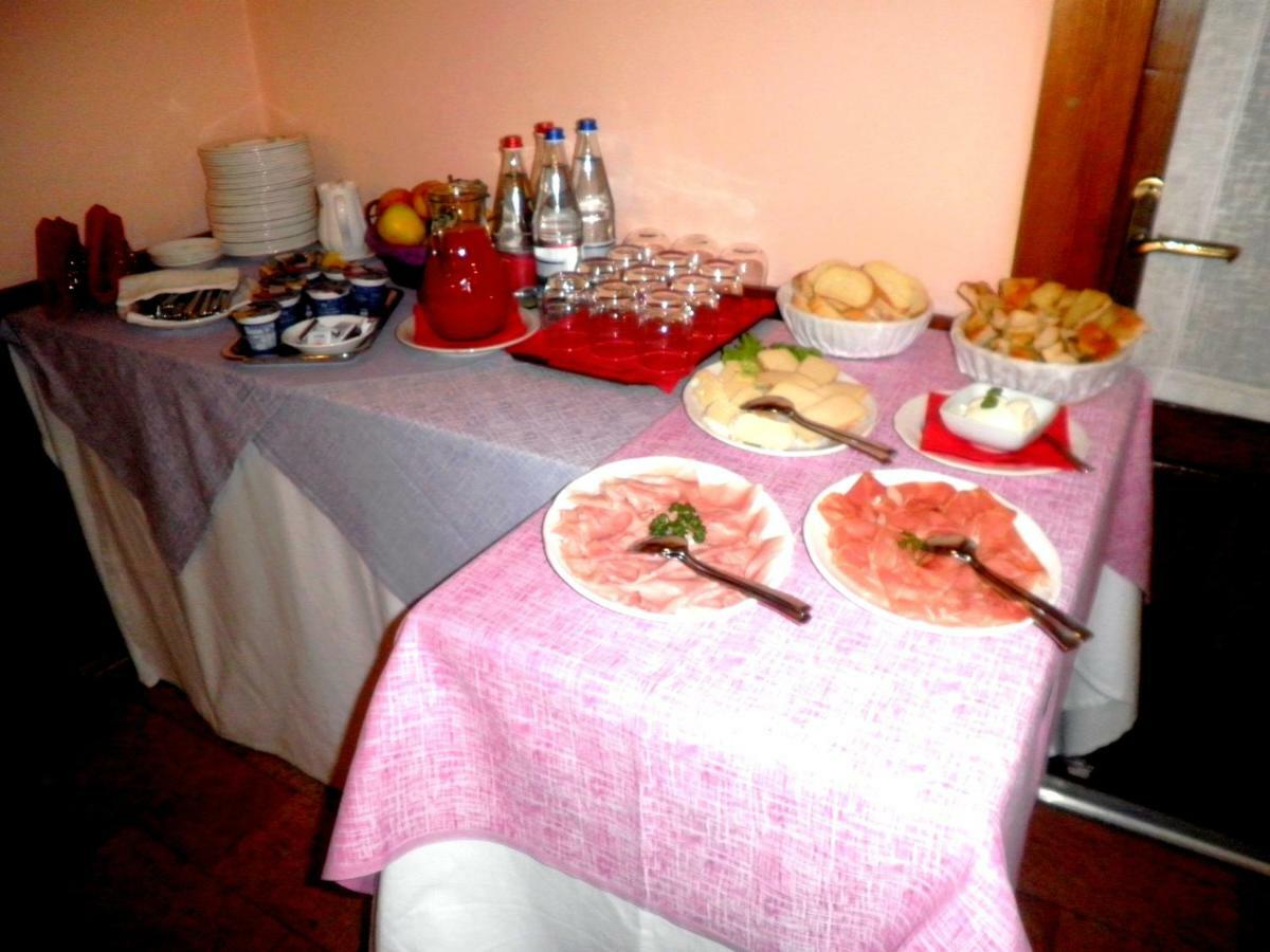 Albergo Michieletto Valmorea Экстерьер фото